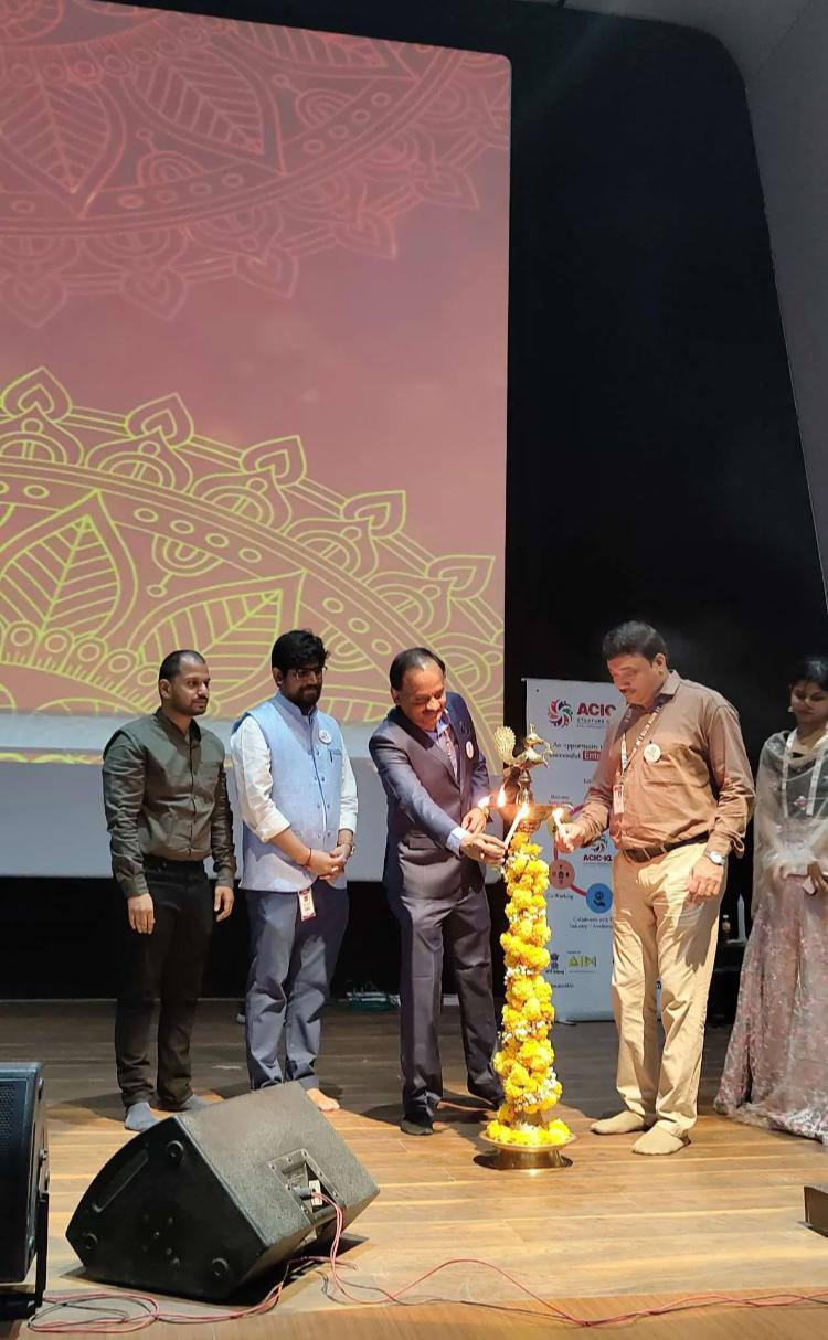 Inside Image Hidden Entrepreneur 3