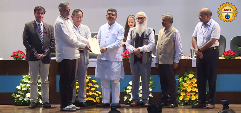 KL Deemed to be University awarded All India 2nd prize by AICTE, the Clean and Smart Campus Award 2020 for its commitment to sustainability