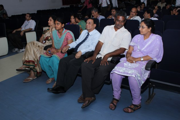 Felicitation to Miss Vennam Jyothi Surekha bronze medalist in 17th Asian games held in South Korea