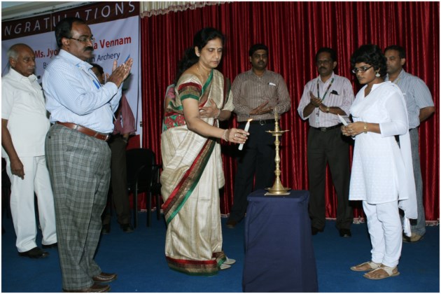 Felicitation to Miss Vennam Jyothi Surekha bronze medalist in 17th Asian games held in South Korea