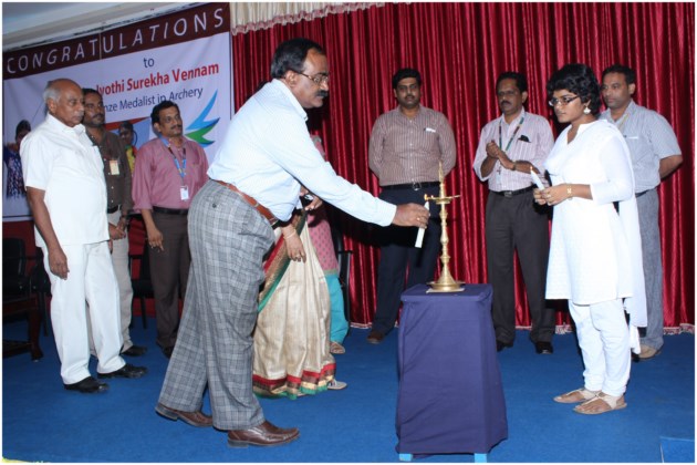 Felicitation to Miss Vennam Jyothi Surekha bronze medalist in 17th Asian games held in South Korea