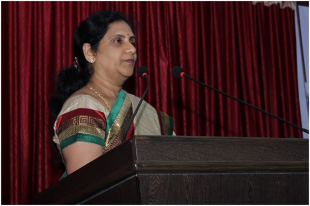 Felicitation to Miss Vennam Jyothi Surekha bronze medalist in 17th Asian games held in South Korea