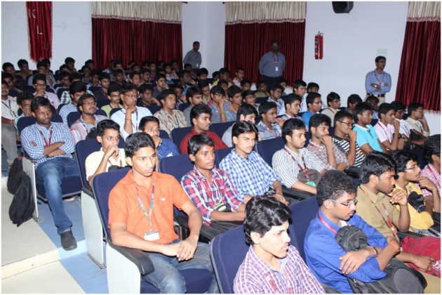 Felicitation to Miss Vennam Jyothi Surekha bronze medalist in 17th Asian games held in South Korea