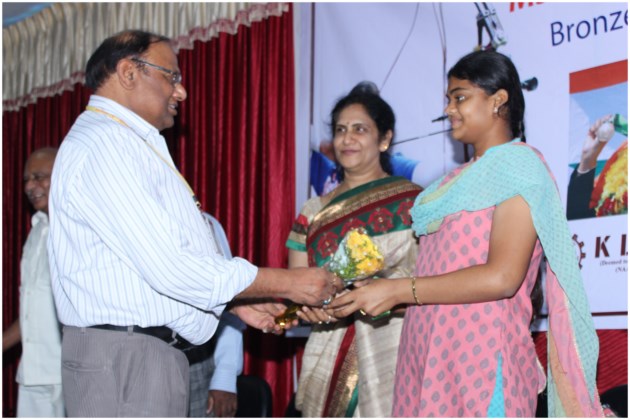 Felicitation to Miss Vennam Jyothi Surekha bronze medalist in 17th Asian games held in South Korea
