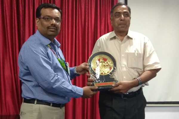 ENERGY CONSERVATION Guest lecturer Photo 01