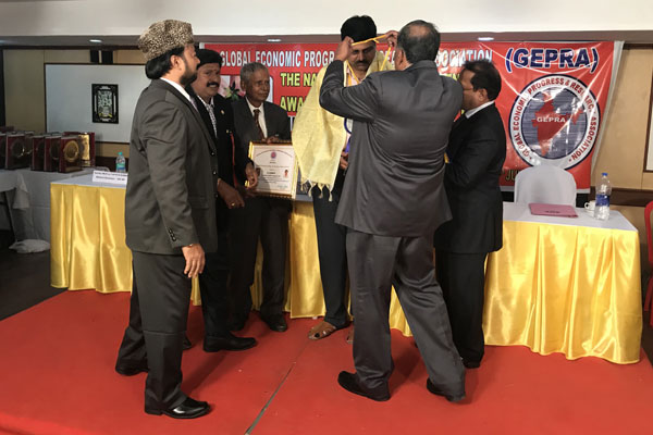 Dr. A. Srinath, Professor & HoD Mechanical Engineering, has received Dr. Abdul Kalam Gold Medal & Award Photo 02