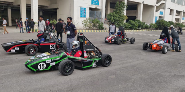 Awards for KL Student Teams- Vanquishers and Sangfroid